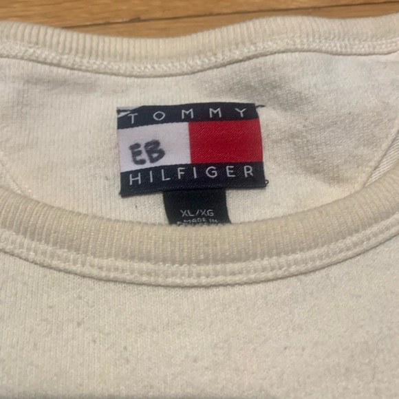 Vintage Tommy Hilfiger Crewneck - Picture 3 of 3